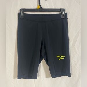 Brooks Black Athletic Running Biker Shorts Size Small EUC gym activewear